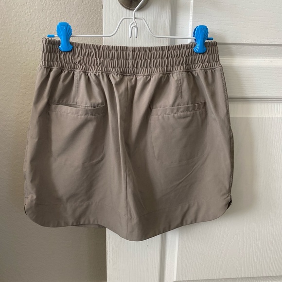 Alana khaki golf skirt or skort EUC - Picture 2 of 7